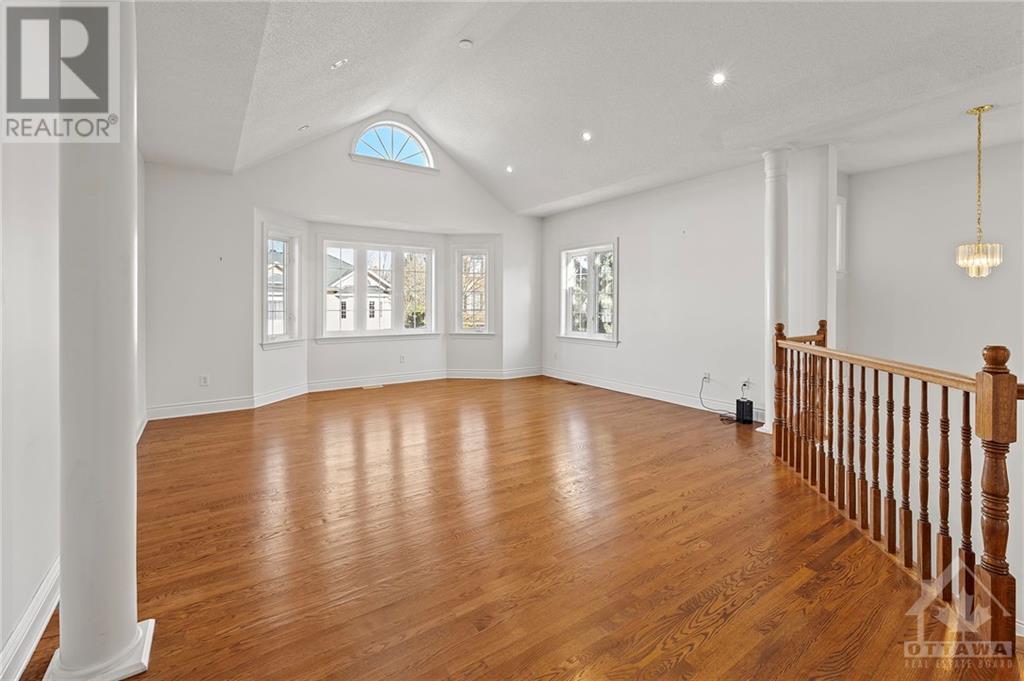 51 Castle Glen Crescent, Ottawa, Ontario  K2L 4G9 - Photo 5 - X10424912