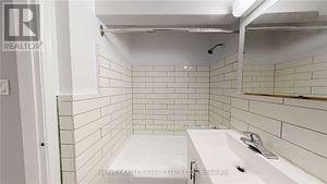 B4 - 2 Greentree Court, Toronto, Ontario  M6M 2A5 - Photo 14 - W10424831