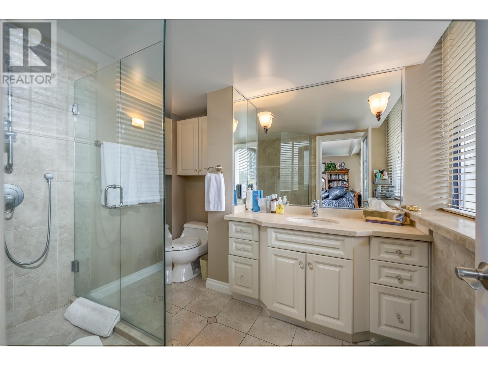 Listing Picture 16 of 31 : 404 1835 MORTON AVENUE, Vancouver / 溫哥華 - 魯藝地產 Yvonne Lu Group - MLS Medallion Club Member