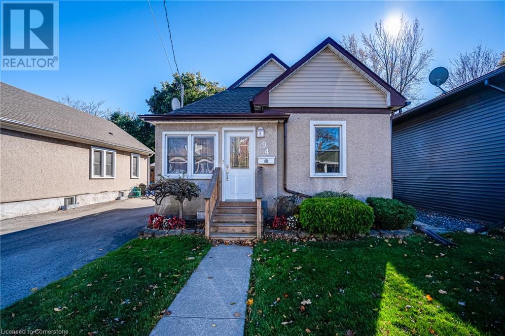 94 Pleasant Avenue, St. Catharines, Ontario  L2R 1Y1 - Photo 2 - 40677831