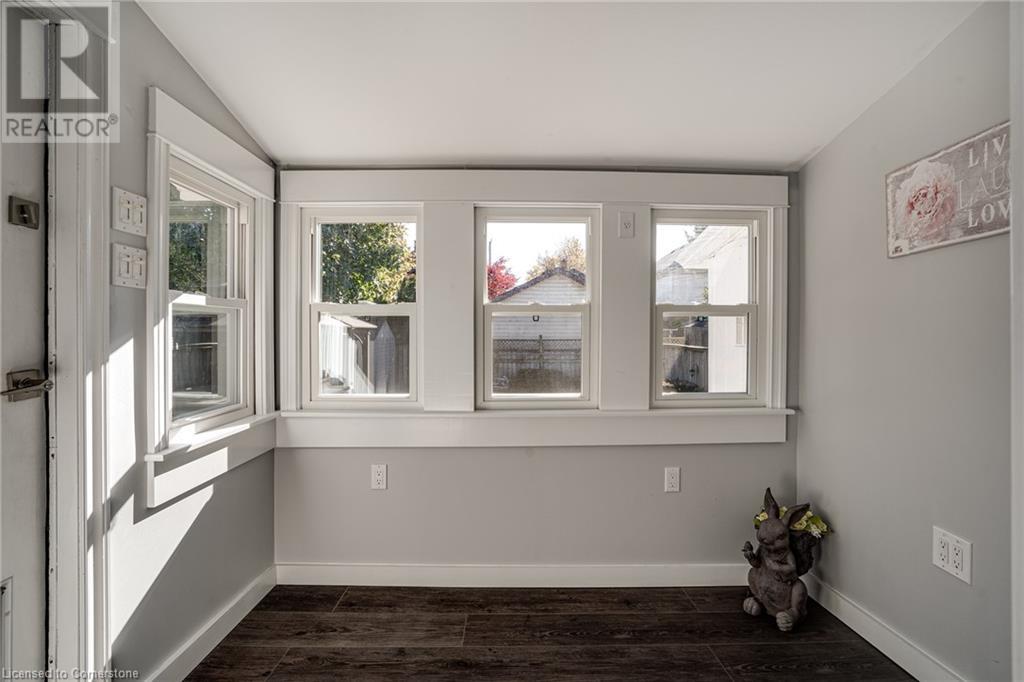 94 Pleasant Avenue, St. Catharines, Ontario  L2R 1Y1 - Photo 24 - 40677831