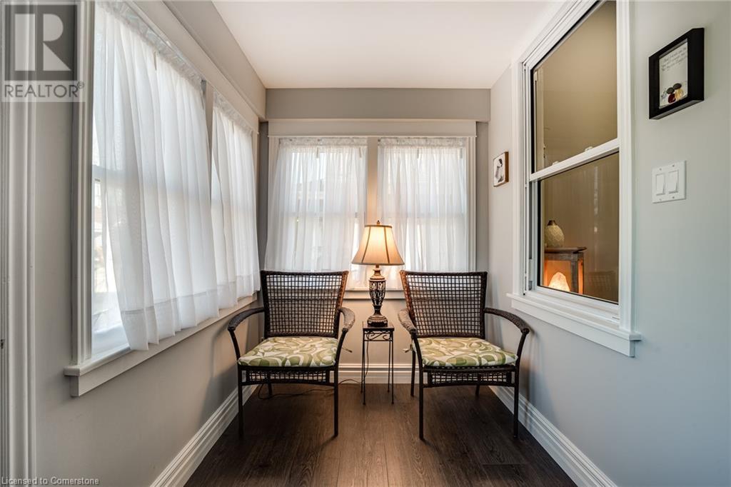 94 Pleasant Avenue, St. Catharines, Ontario  L2R 1Y1 - Photo 3 - 40677831