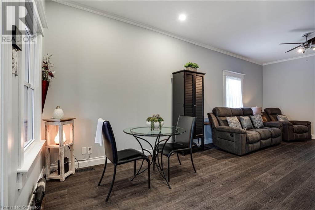 94 Pleasant Avenue, St. Catharines, Ontario  L2R 1Y1 - Photo 6 - 40677831