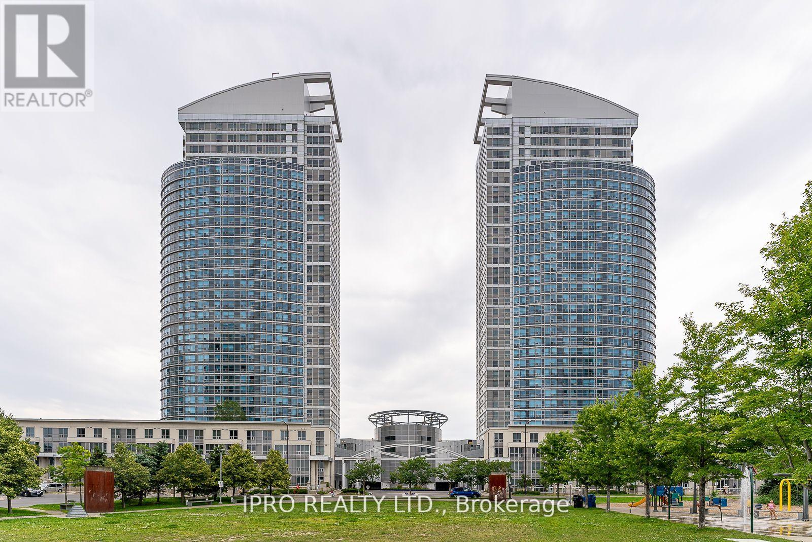 1012 - 38 LEE CENTRE DRIVE, Toronto, Ontario