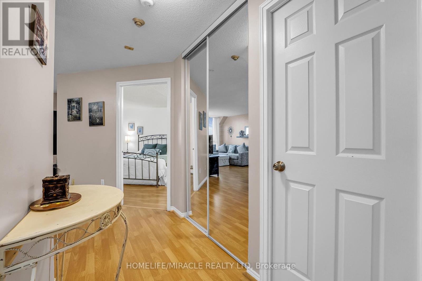 714 - 1001 Cedarglen Gate, Mississauga, Ontario  L5V 2X5 - Photo 13 - W10425068