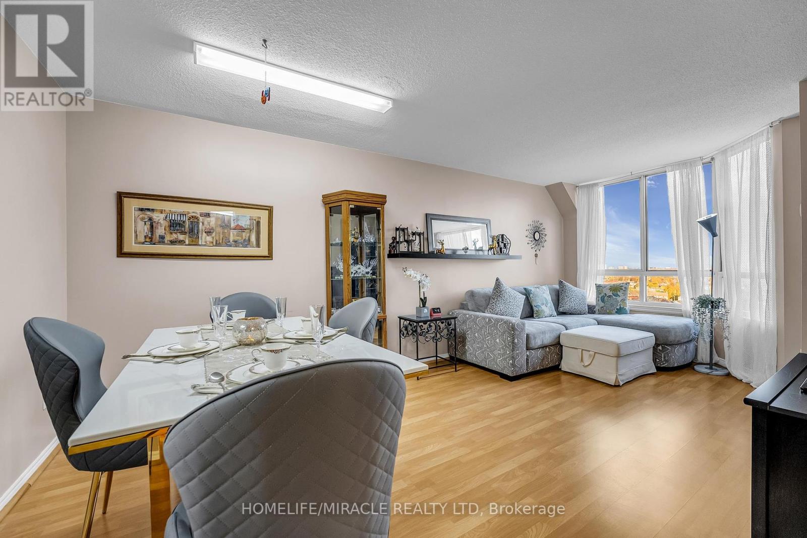 714 - 1001 Cedarglen Gate, Mississauga, Ontario  L5V 2X5 - Photo 14 - W10425068