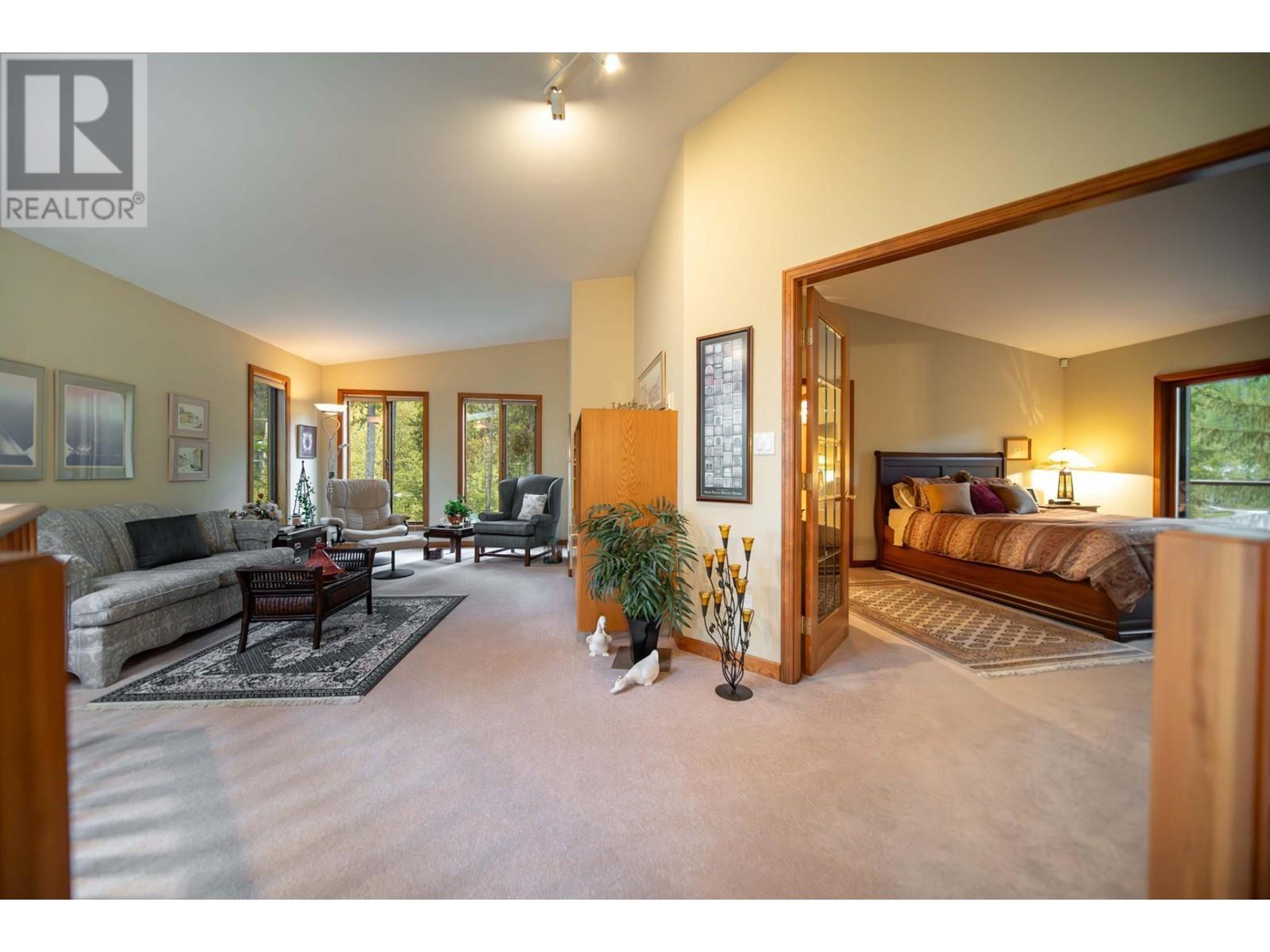 3023 Westside Road, Moyie, British Columbia  V0B 2A0 - Photo 28 - 10327692