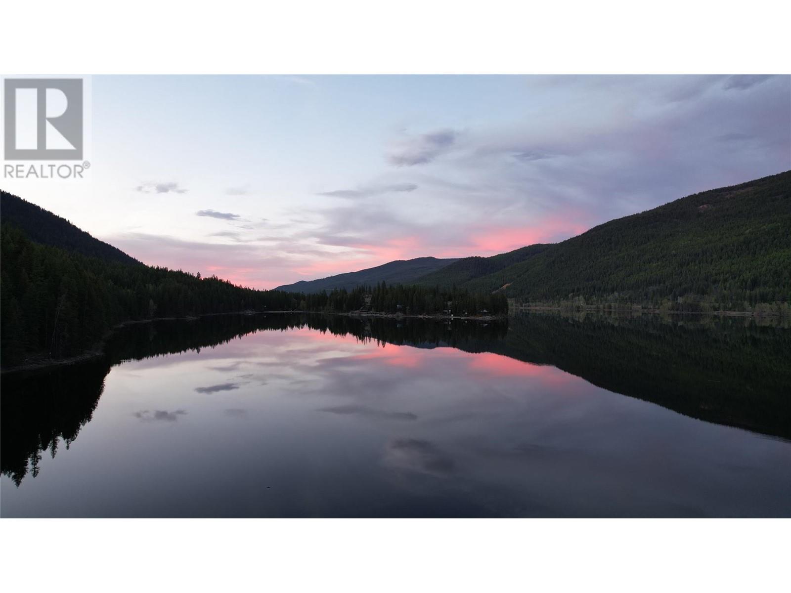 3023 Westside Road, Moyie, British Columbia  V0B 2A0 - Photo 6 - 10327692