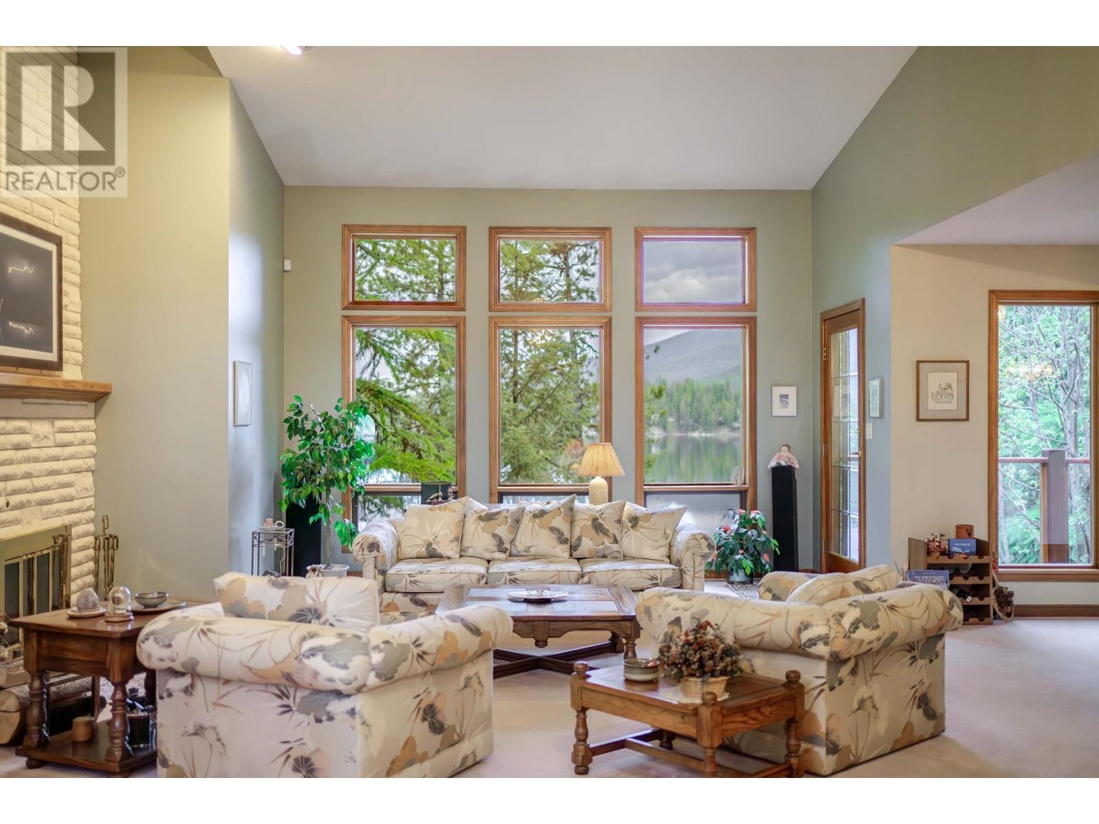 3023 Westside Road, Moyie, British Columbia  V0B 2A0 - Photo 12 - 10327692