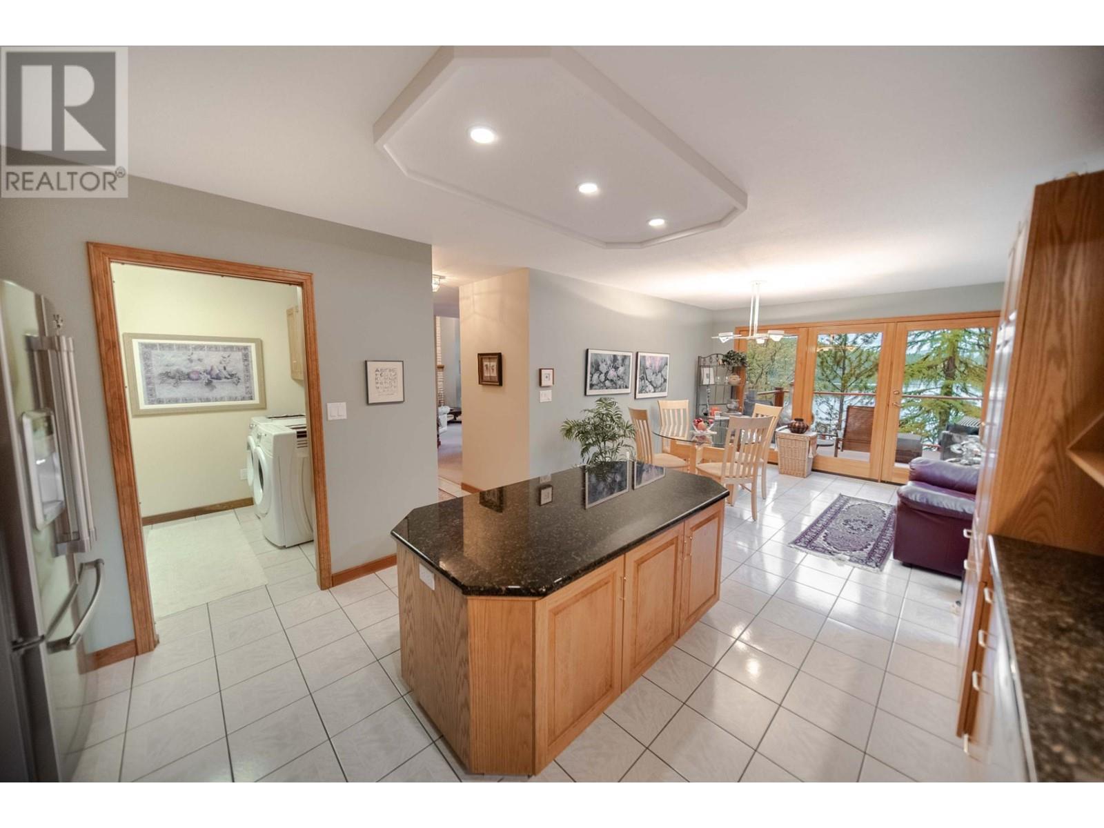 3023 Westside Road, Moyie, British Columbia  V0B 2A0 - Photo 20 - 10327692