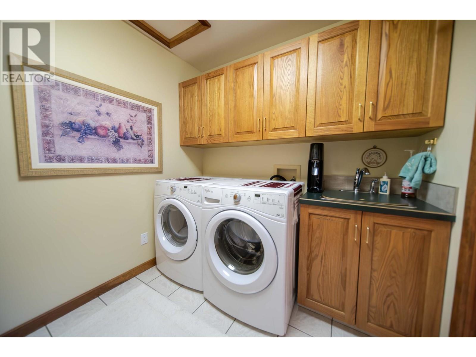 3023 Westside Road, Moyie, British Columbia  V0B 2A0 - Photo 47 - 10327692