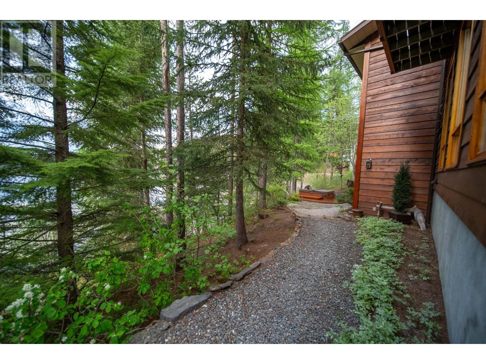 3023 Westside Road, Moyie, British Columbia  V0B 2A0 - Photo 67 - 10327692