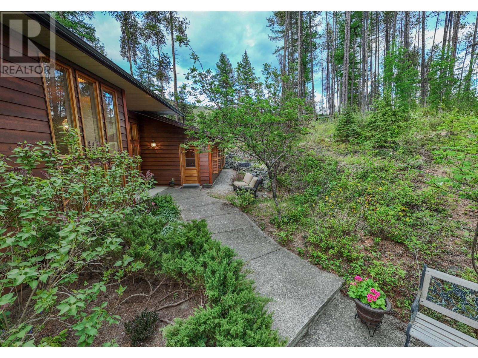 3023 Westside Road, Moyie, British Columbia  V0B 2A0 - Photo 65 - 10327692