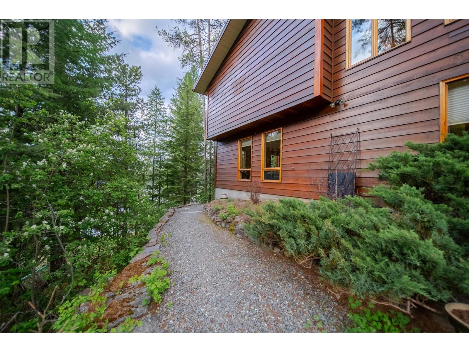 3023 Westside Road, Moyie, British Columbia  V0B 2A0 - Photo 66 - 10327692