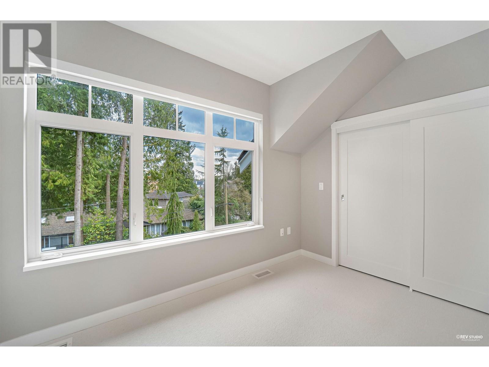 Listing Picture 15 of 30 : 7 1960 GLENAIRE DRIVE, Vancouver / 溫哥華 - 魯藝地產 Yvonne Lu Group - MLS Medallion Club Member