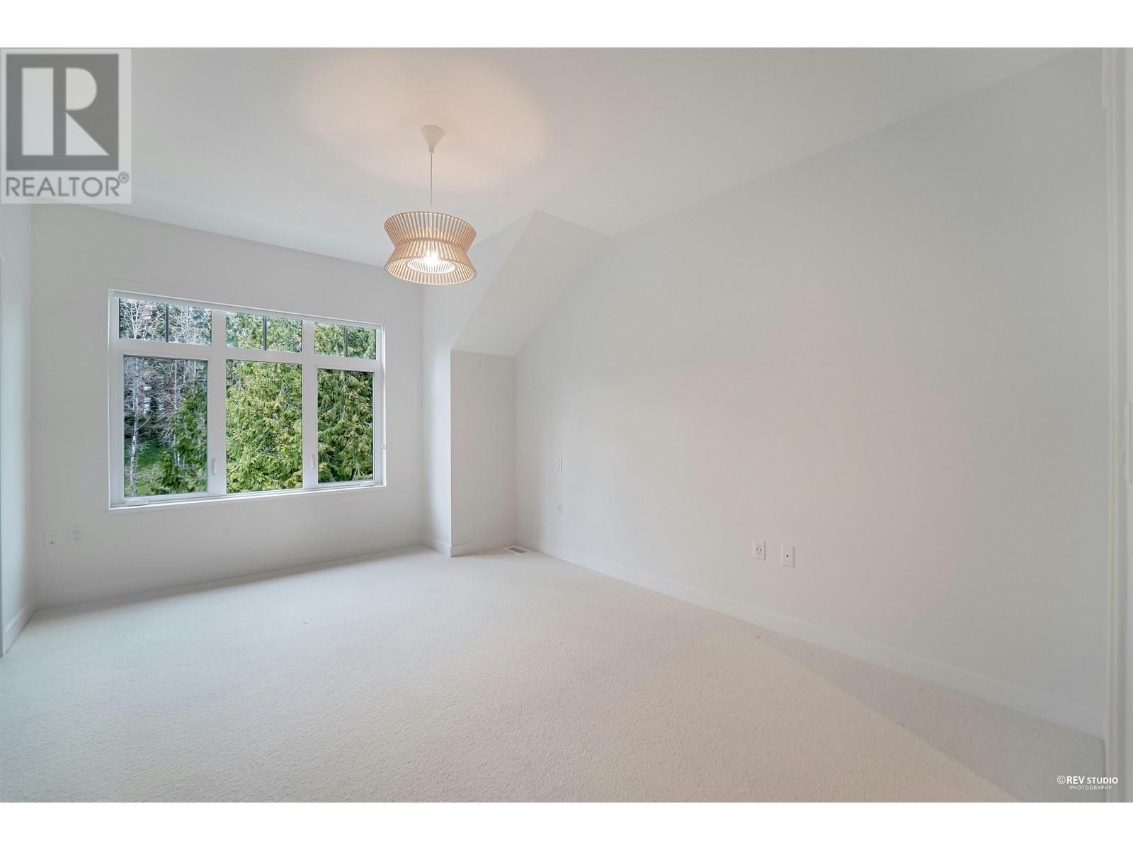 Listing Picture 16 of 30 : 7 1960 GLENAIRE DRIVE, Vancouver / 溫哥華 - 魯藝地產 Yvonne Lu Group - MLS Medallion Club Member