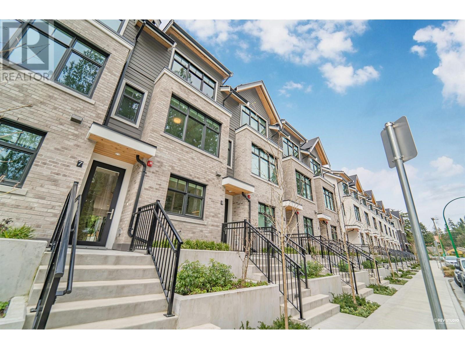 Listing Picture 2 of 30 : 7 1960 GLENAIRE DRIVE, Vancouver / 溫哥華 - 魯藝地產 Yvonne Lu Group - MLS Medallion Club Member