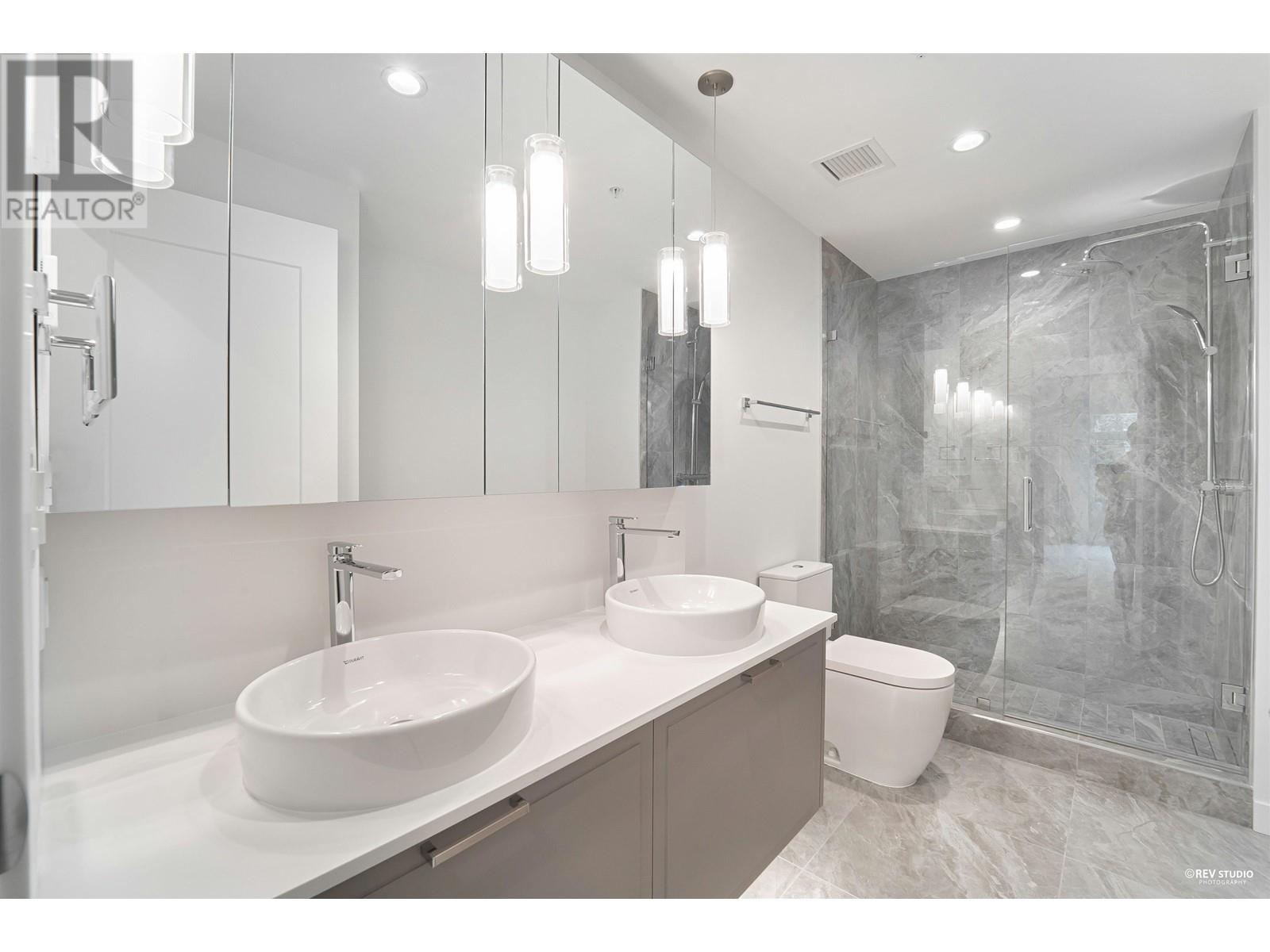 Listing Picture 21 of 30 : 7 1960 GLENAIRE DRIVE, Vancouver / 溫哥華 - 魯藝地產 Yvonne Lu Group - MLS Medallion Club Member