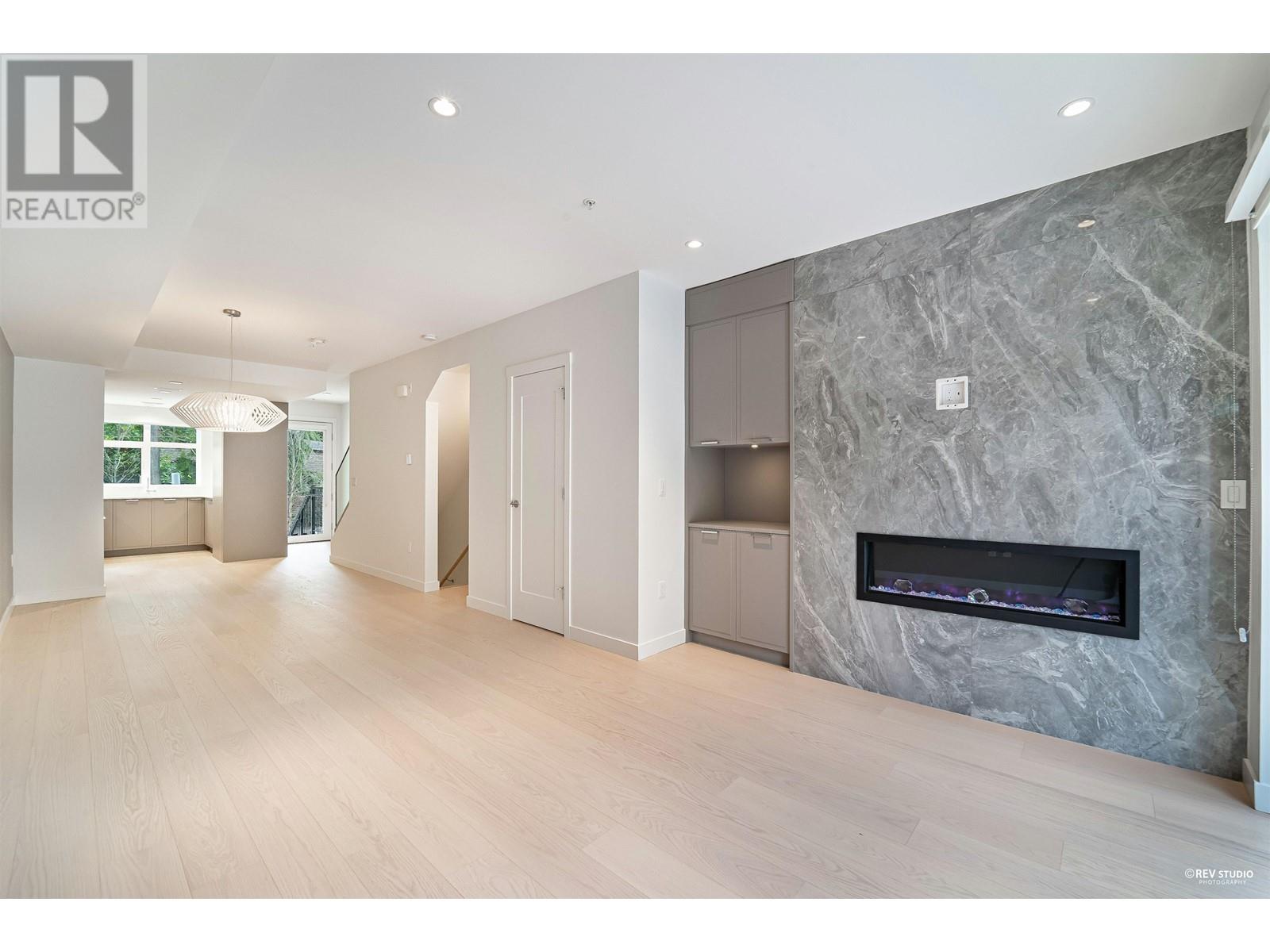 Listing Picture 6 of 30 : 7 1960 GLENAIRE DRIVE, Vancouver / 溫哥華 - 魯藝地產 Yvonne Lu Group - MLS Medallion Club Member