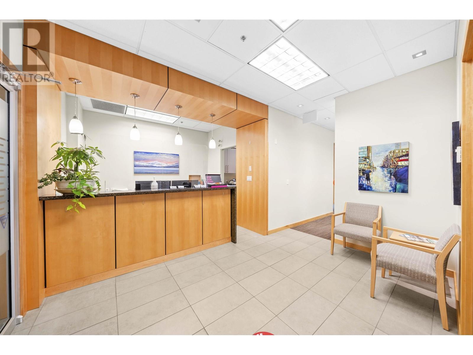 215 700 Marine Drive, North Vancouver, British Columbia  V7M 1H3 - Photo 4 - C8064487