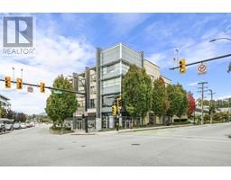 215 700 MARINE DRIVE, North Vancouver, British Columbia