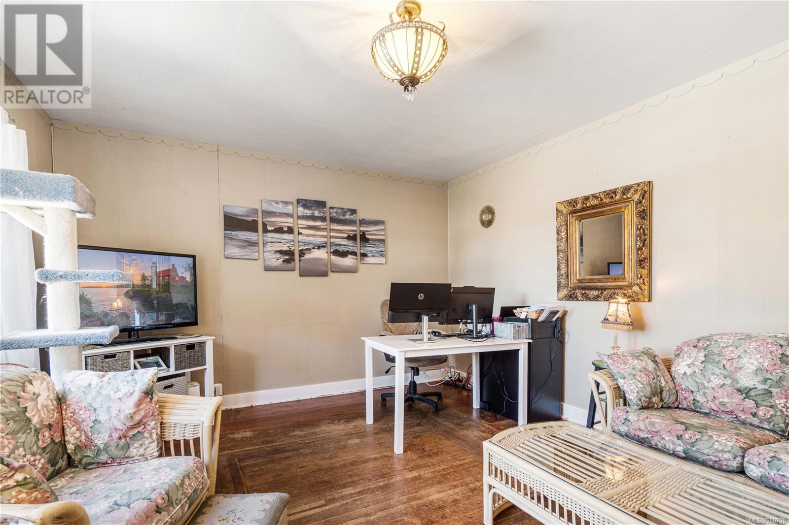 Property at 1733 Northfield Rd image 1