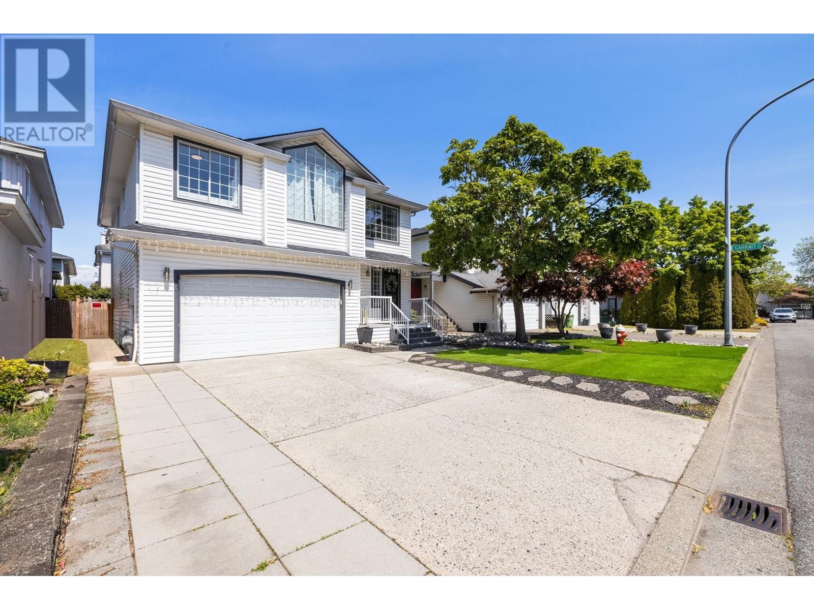Listing Picture 2 of 23 : 22111 GARRATT DRIVE, Richmond / 烈治文 - 魯藝地產 Yvonne Lu Group - MLS Medallion Club Member