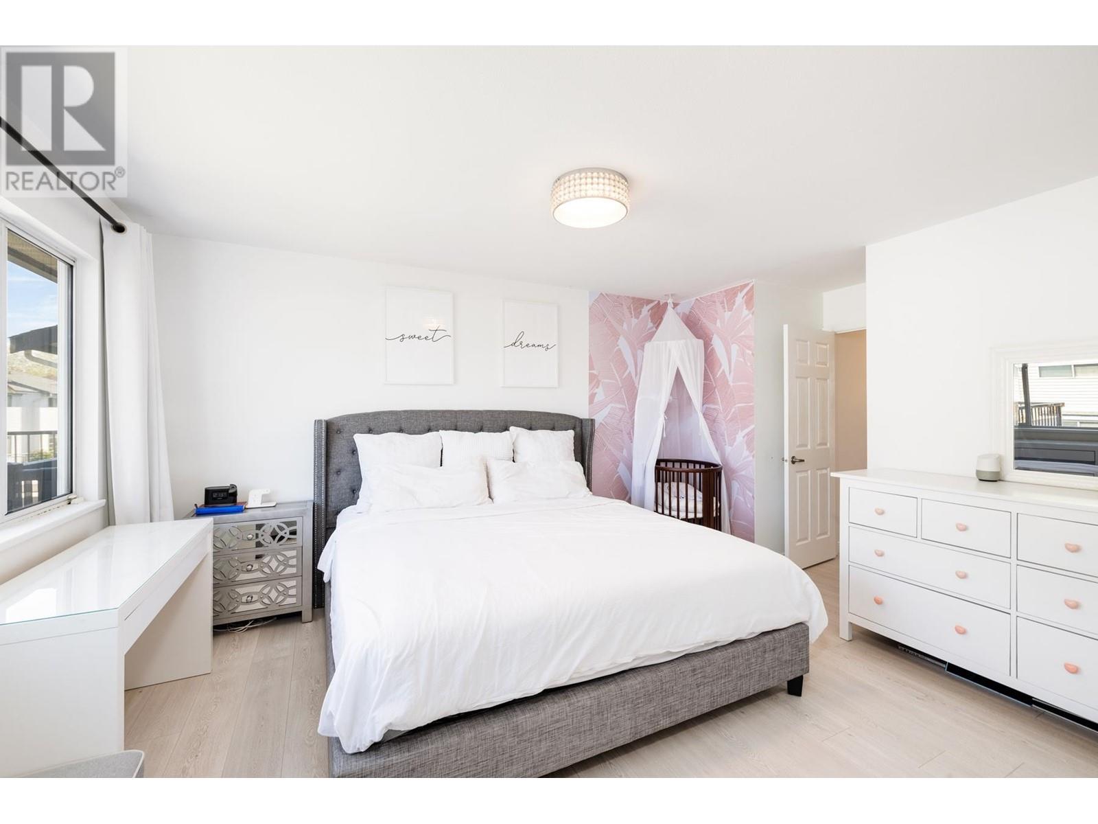 Listing Picture 12 of 23 : 22111 GARRATT DRIVE, Richmond / 烈治文 - 魯藝地產 Yvonne Lu Group - MLS Medallion Club Member