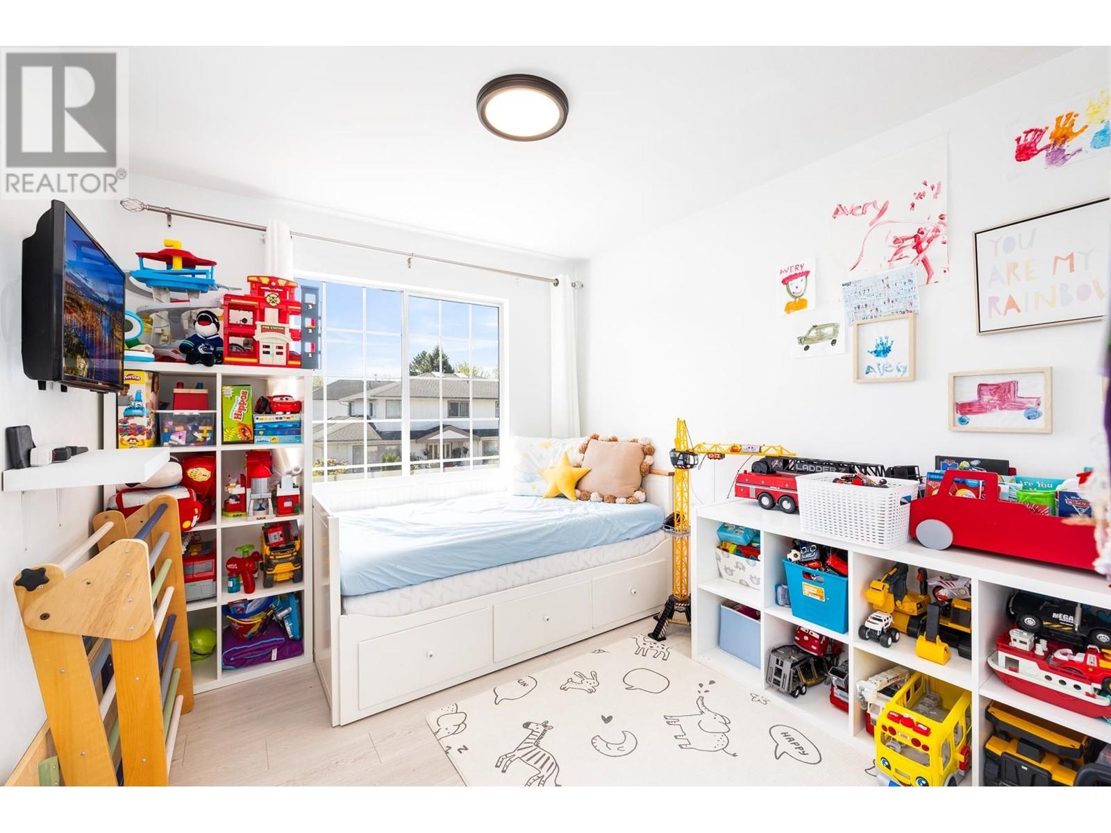 Listing Picture 18 of 23 : 22111 GARRATT DRIVE, Richmond / 烈治文 - 魯藝地產 Yvonne Lu Group - MLS Medallion Club Member