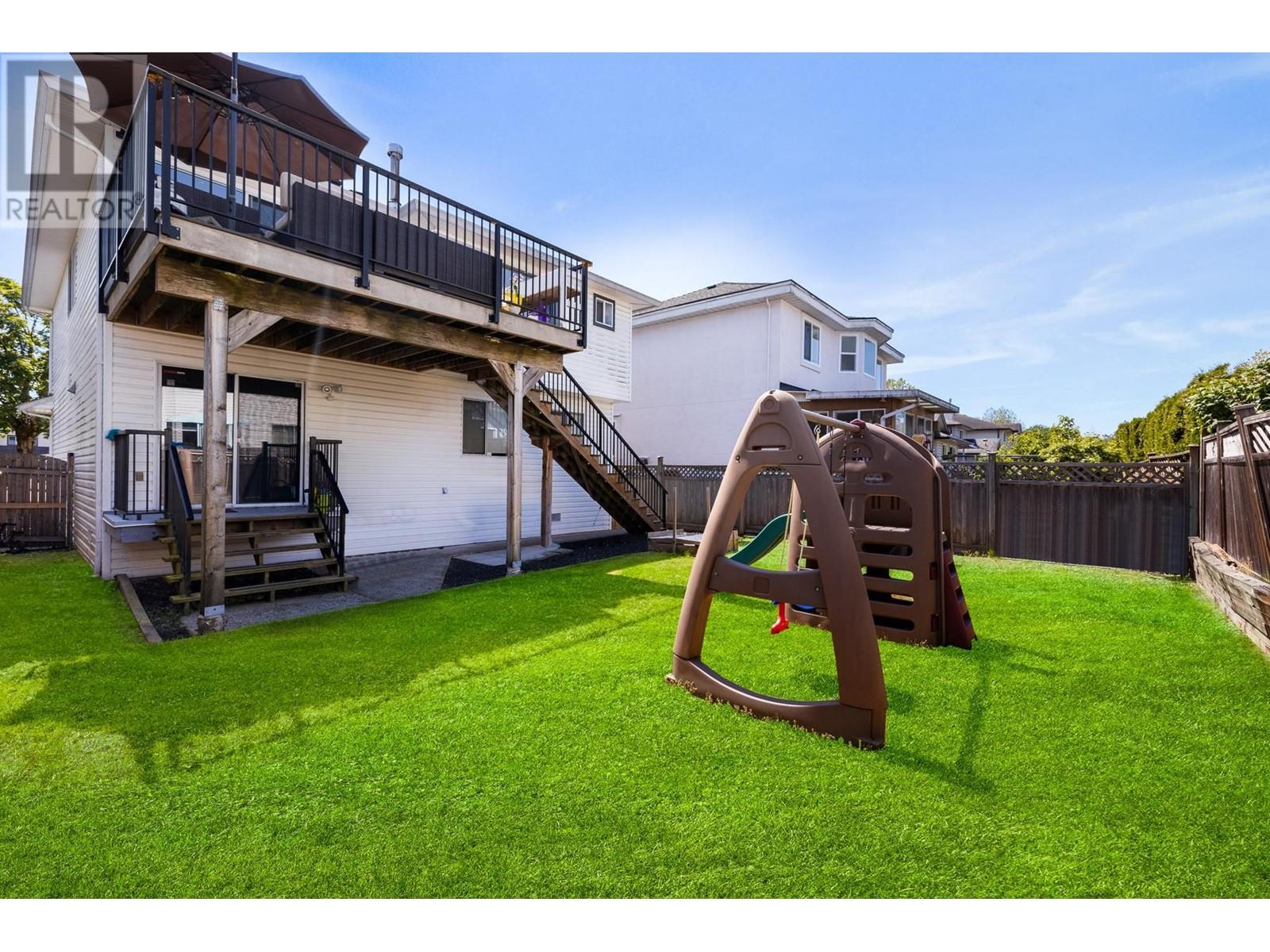Listing Picture 22 of 23 : 22111 GARRATT DRIVE, Richmond / 烈治文 - 魯藝地產 Yvonne Lu Group - MLS Medallion Club Member