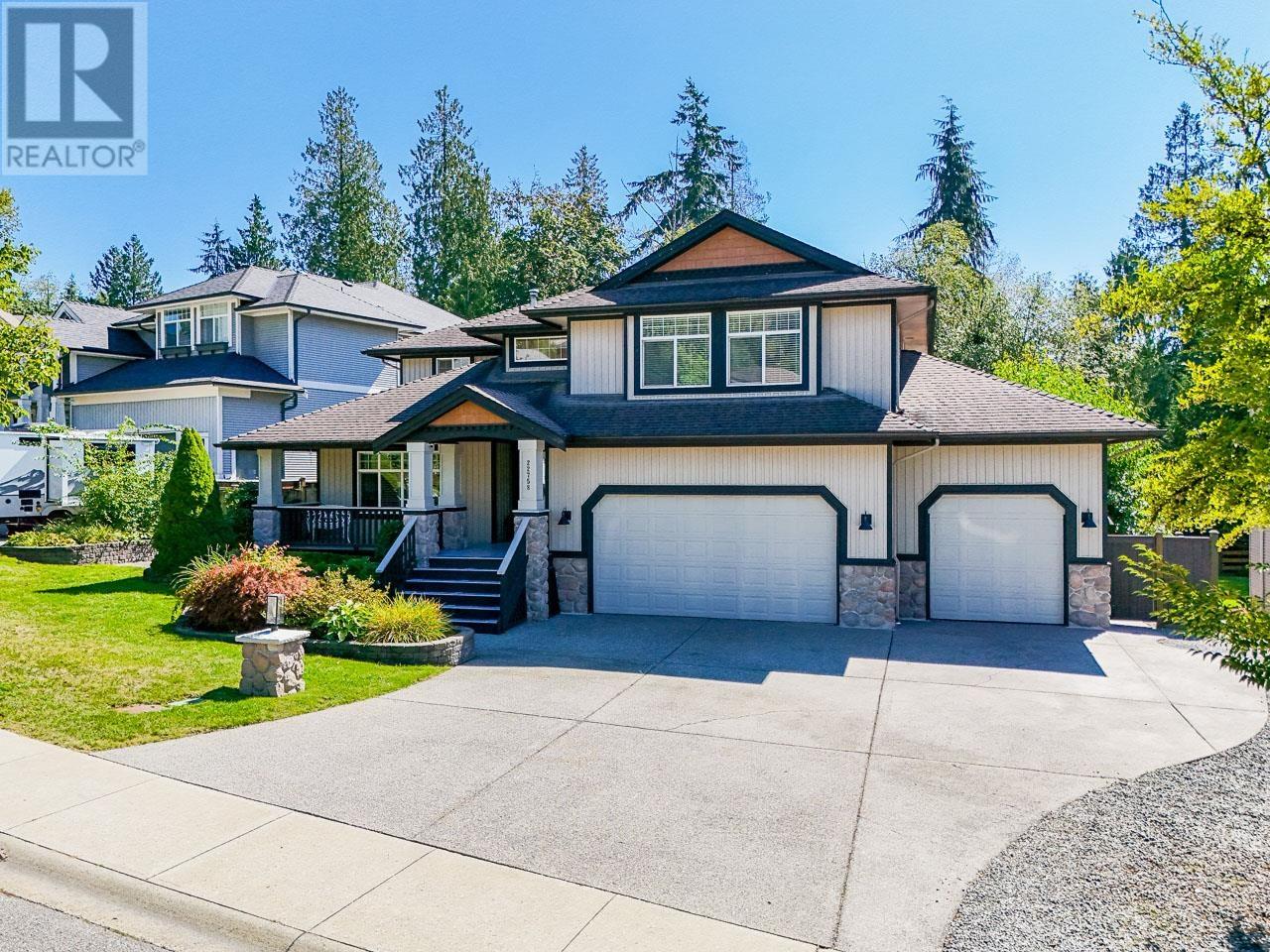 Property at 22758 HOLYROOD AVENUE image 2