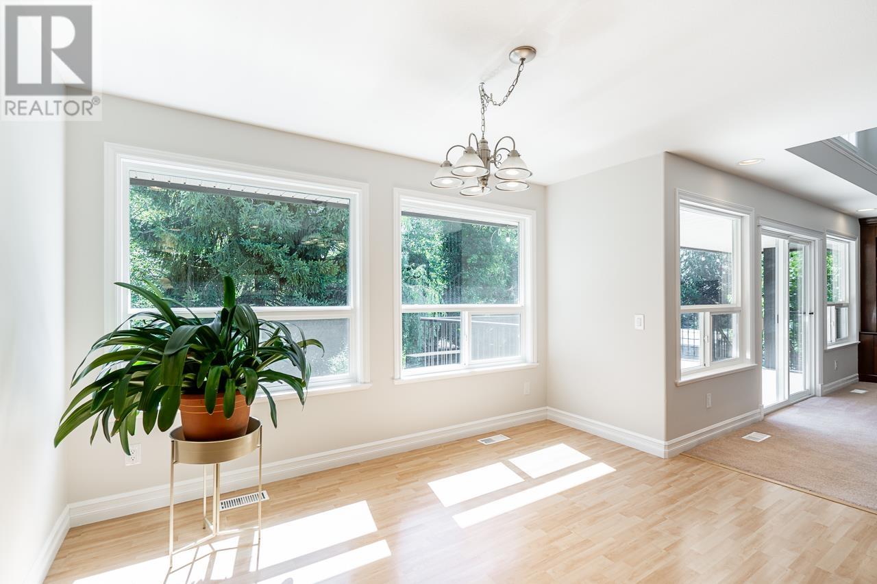 22758 Holyrood Avenue, Maple Ridge, British Columbia  V2X 6E7 - Photo 13 - R2944594