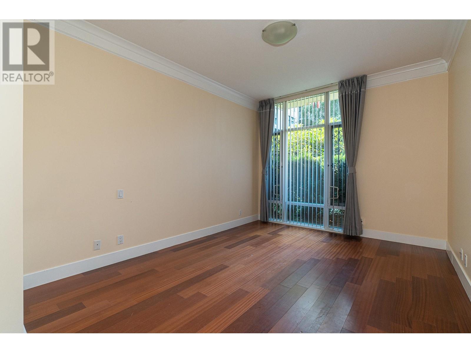 Listing Picture 14 of 33 : 106 4759 VALLEY DRIVE, Vancouver / 溫哥華 - 魯藝地產 Yvonne Lu Group - MLS Medallion Club Member