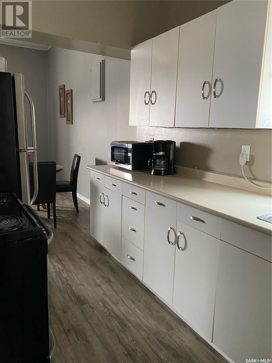 1391 Conrad Avenue, Gull Lake, Saskatchewan  S0N 1A0 - Photo 5 - SK987334