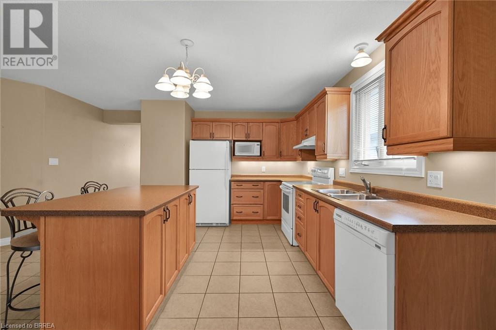 385 Park Road N Unit# 15, Brantford, Ontario  N3R 0A1 - Photo 4 - 40648231