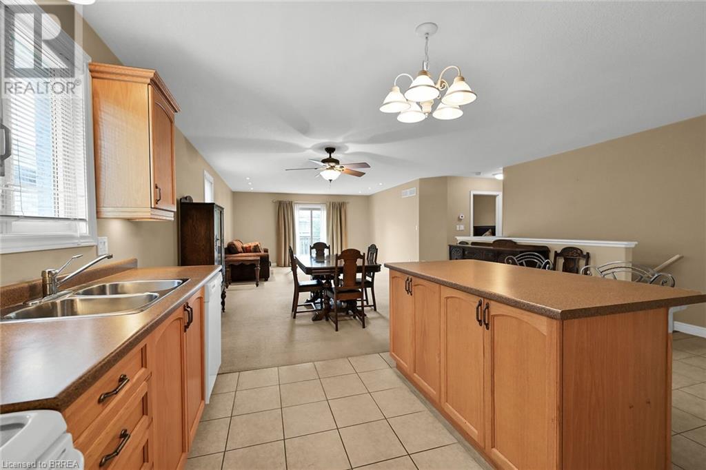 385 Park Road N Unit# 15, Brantford, Ontario  N3R 0A1 - Photo 6 - 40648231