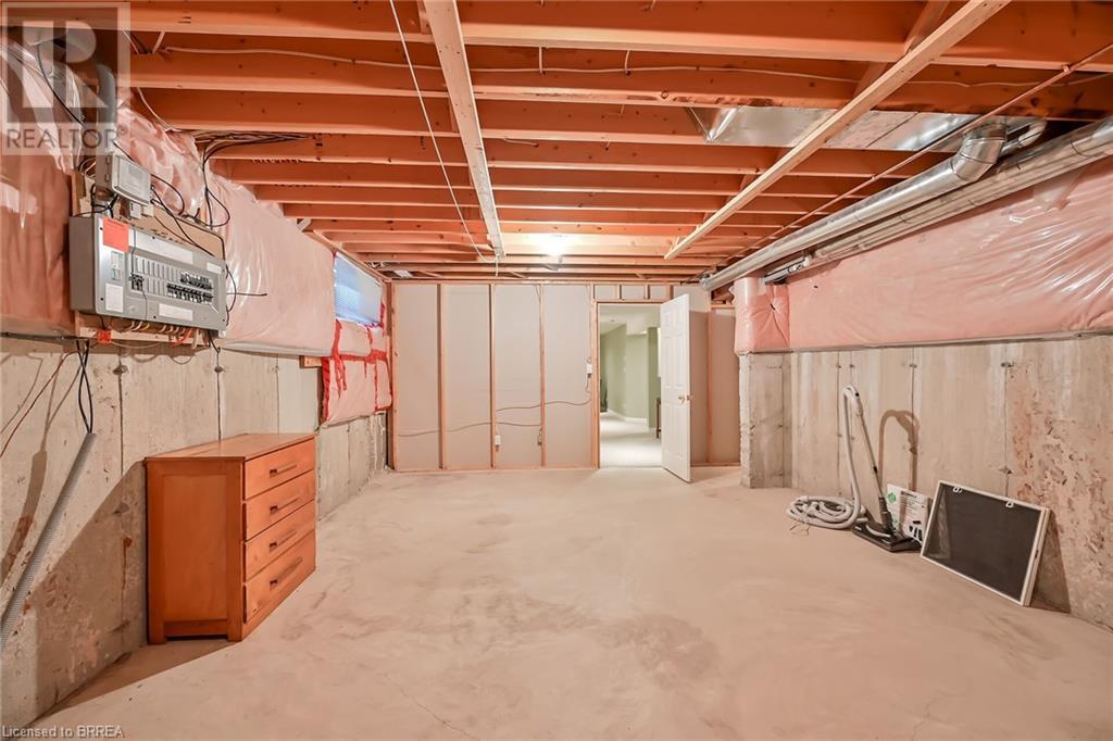 385 Park Road N Unit# 15, Brantford, Ontario  N3R 0A1 - Photo 39 - 40648231