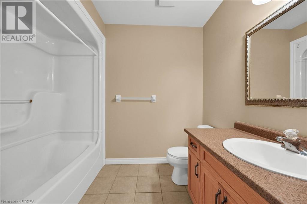 385 Park Road N Unit# 15, Brantford, Ontario  N3R 0A1 - Photo 24 - 40648231