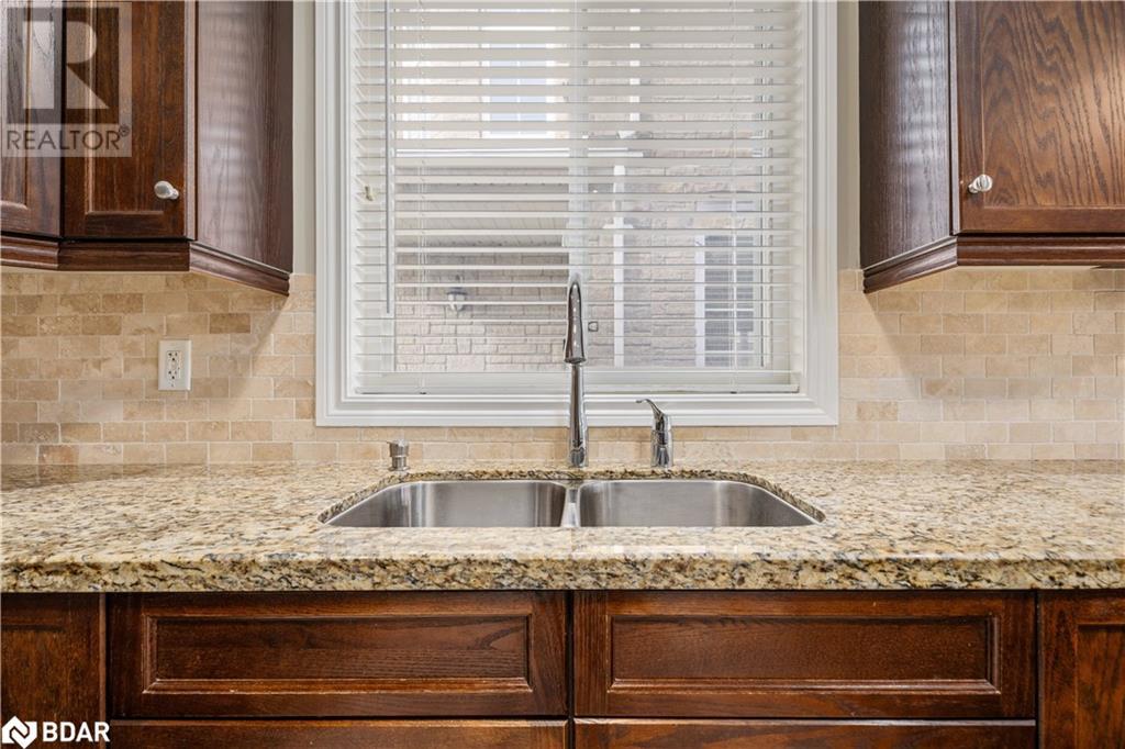 15 Prince William Way, Barrie, Ontario  L4N 0Y9 - Photo 10 - 40671311