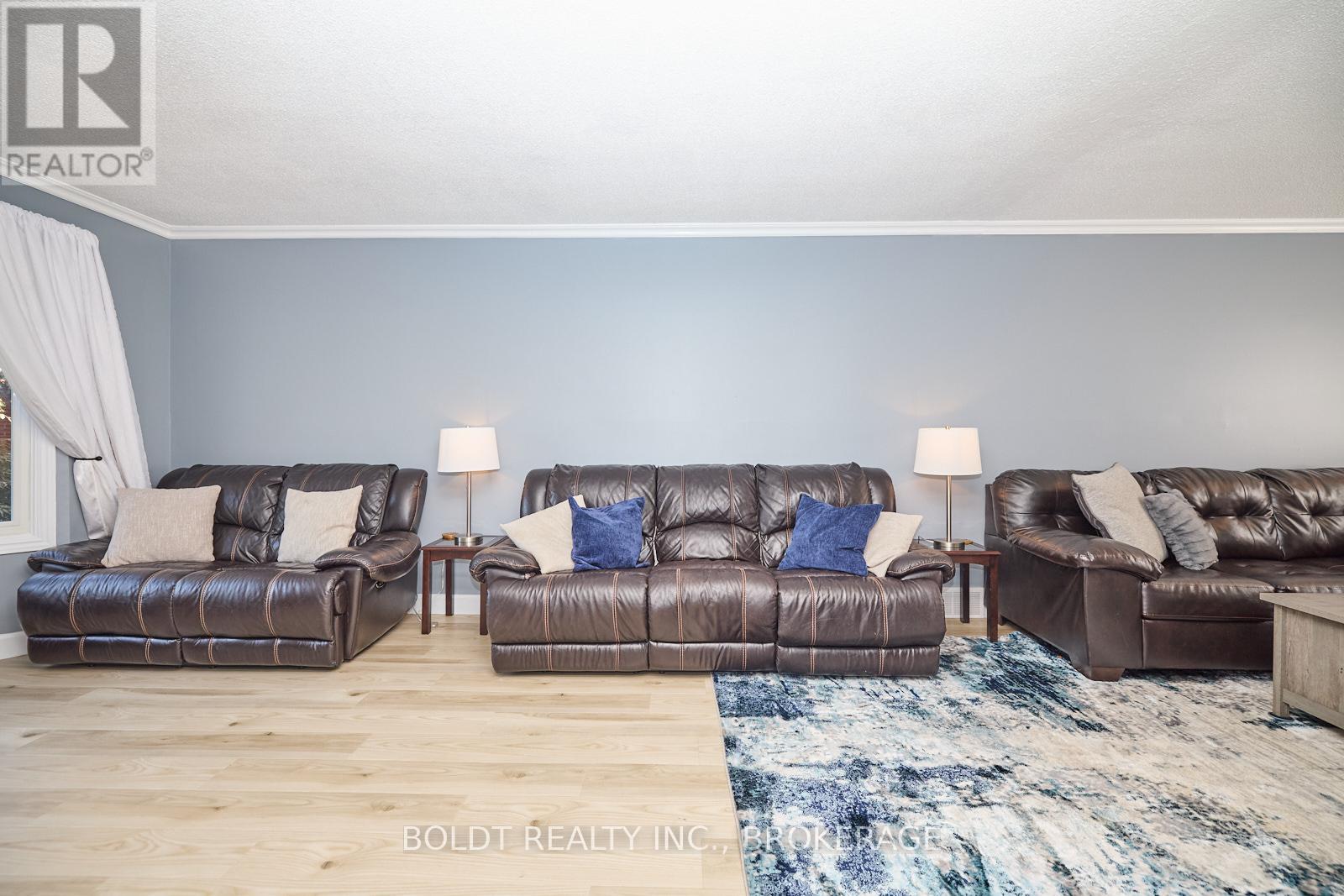 23 Barbican Trail, St. Catharines, Ontario  L2T 4A2 - Photo 6 - X9353220