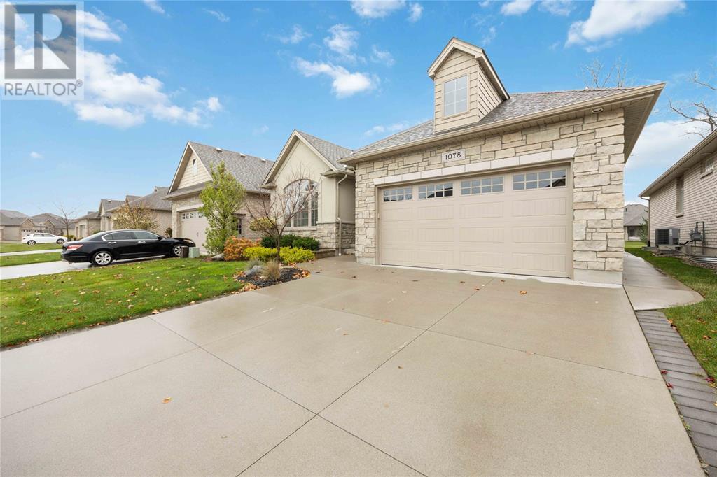 1078 Mike Weir Drive, Sarnia, Ontario  N0N 1C0 - Photo 3 - 24027662