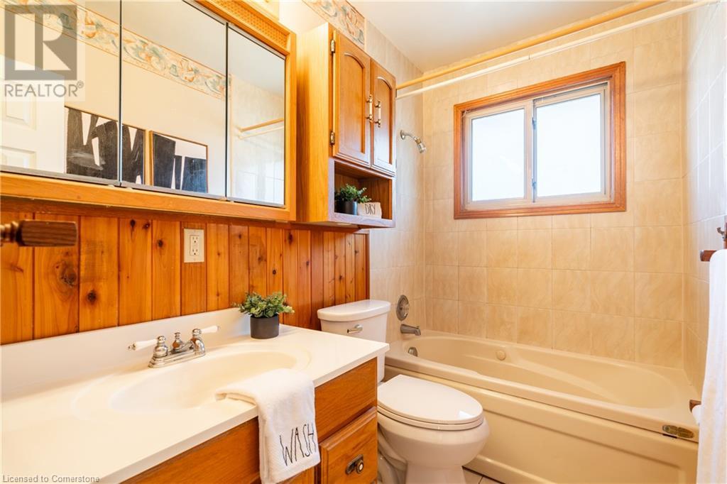 9 Thomson Court, Hamilton, Ontario  L8V 3C1 - Photo 17 - 40677021