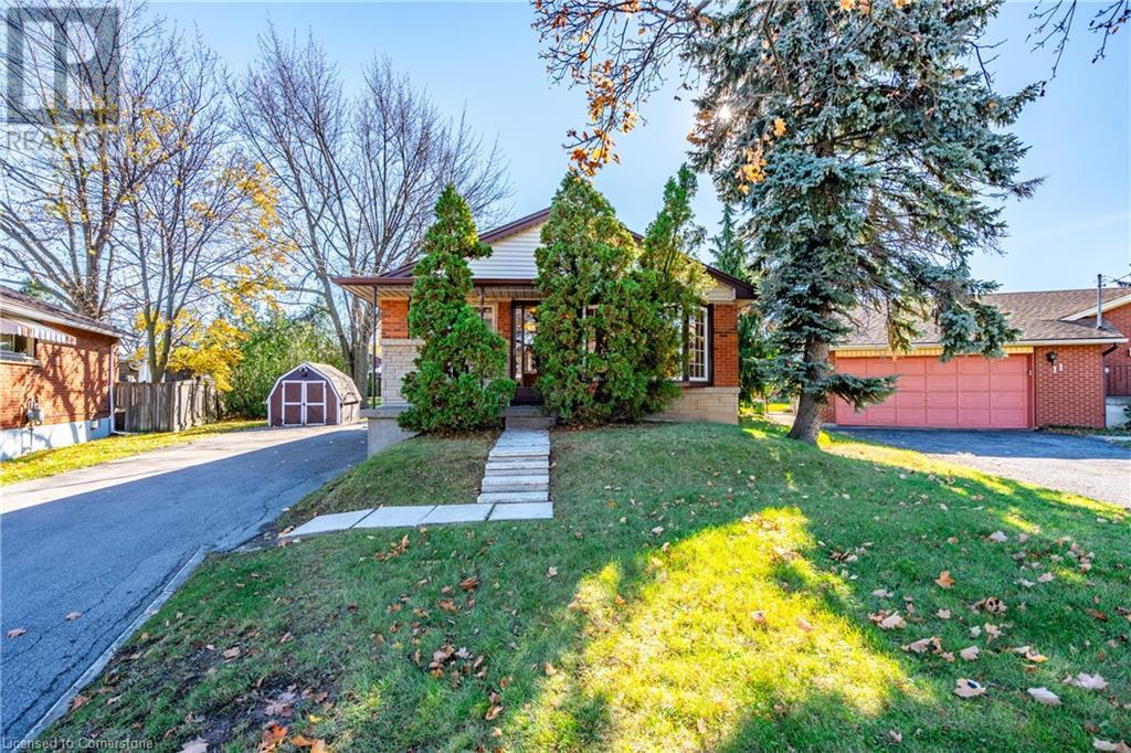 9 THOMSON Court, Hamilton, Ontario