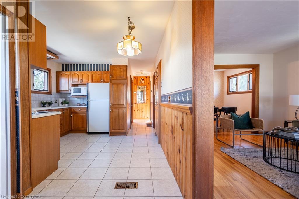 9 Thomson Court, Hamilton, Ontario  L8V 3C1 - Photo 6 - 40677021