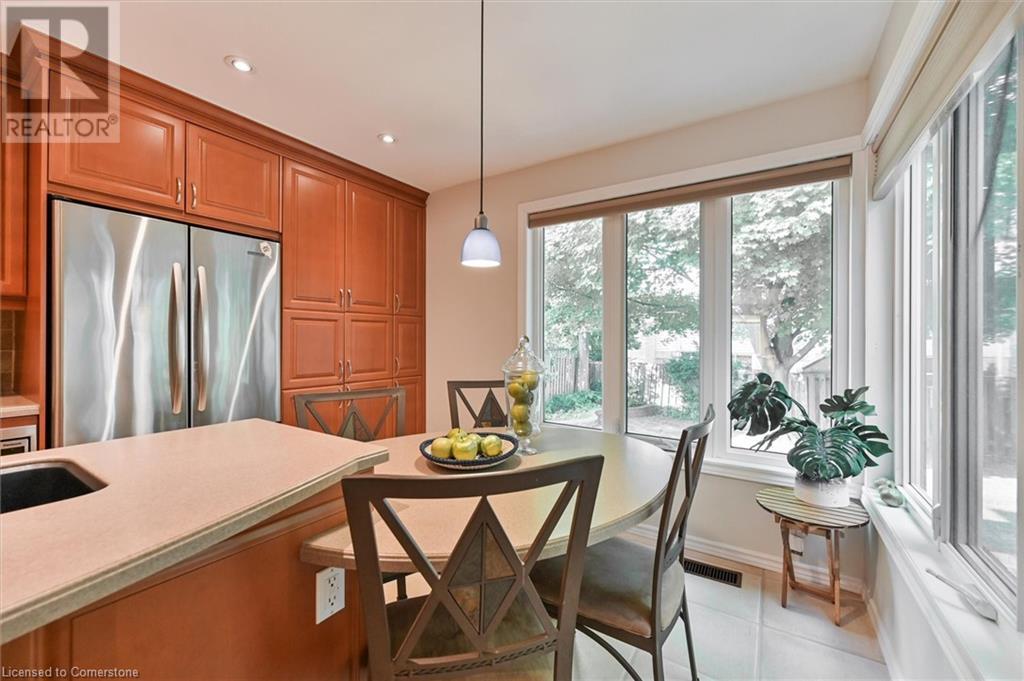 2368 Folkway Drive, Mississauga, Ontario  L5L 3B6 - Photo 14 - 40677998