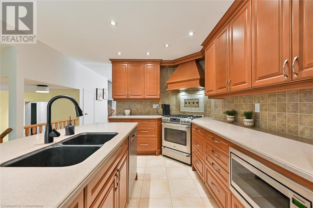 2368 Folkway Drive, Mississauga, Ontario  L5L 3B6 - Photo 11 - 40677998
