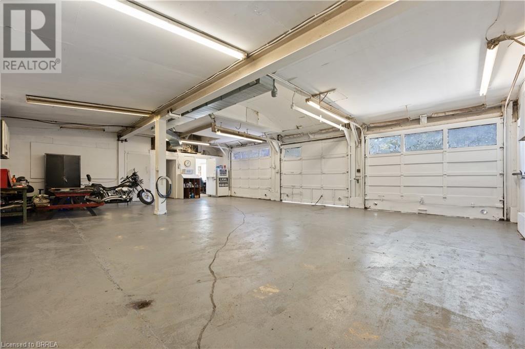 83 Walnut Street, Brantford, Ontario  N3T 1H3 - Photo 4 - 40677748