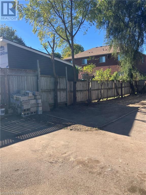 83 Walnut Street, Brantford, Ontario  N3T 1H3 - Photo 7 - 40677748