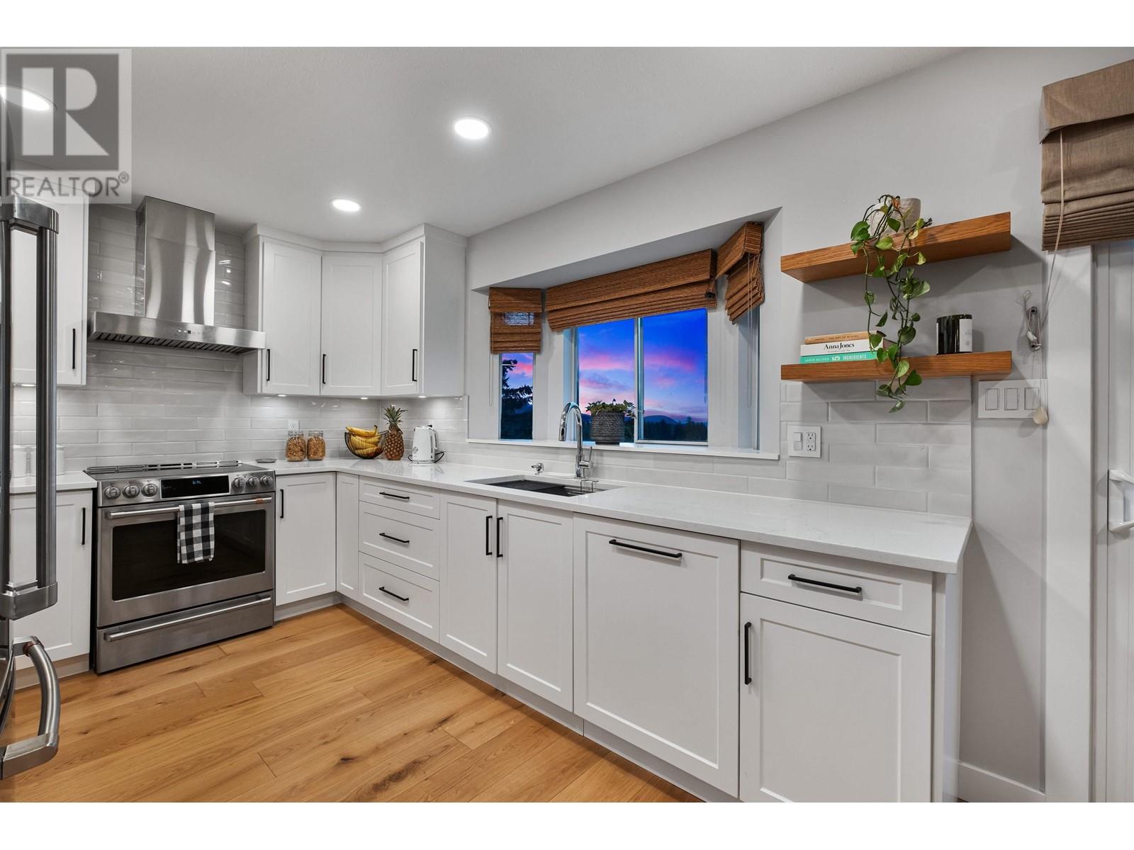 515 Tempe Crescent, North Vancouver, British Columbia V7N 1E7 - Photo 18 - R2944502