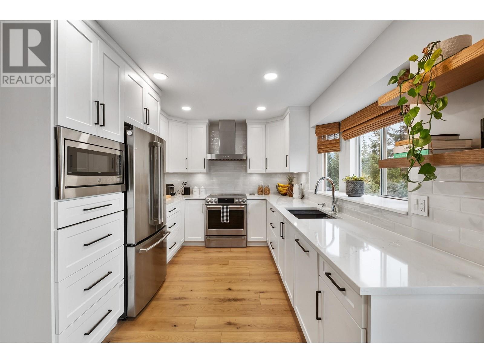 515 Tempe Crescent, North Vancouver, British Columbia V7N 1E7 - Photo 17 - R2944502